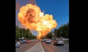 Gigantesca explosión en una estación de servicios en Rusia deja 13 heridos