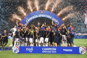 La fuerte dedicatoria del Popi Muñoz… y el póster Popular de los campeones