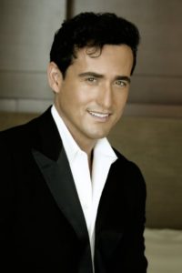 Cantante de Il Divo falleció por complicaciones del covid