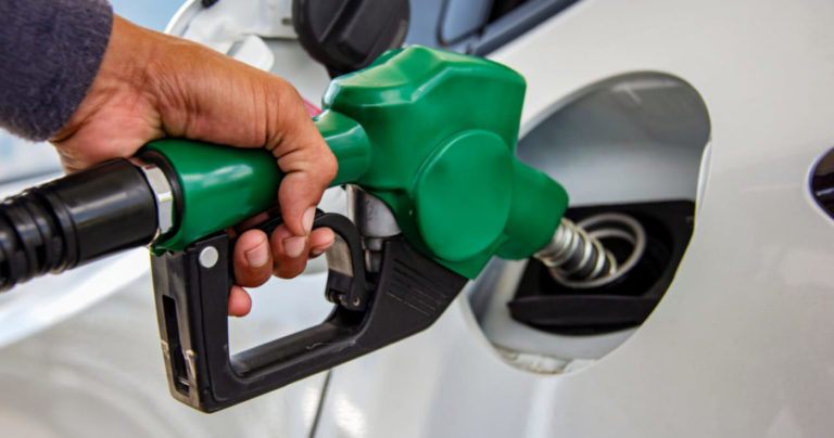 Ministro he’i que debe bajar el precio del combustible