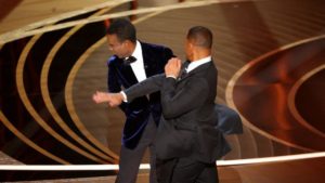 Chris Rock no aceptó disculpas de Will Smith: “Cualquiera que diga que las palabras duelen nunca ha recibido un puñetazo en la cara”