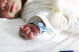 Bebé de un mes murió supuestamente de chikungunya pero había rastros de abuso en el ano