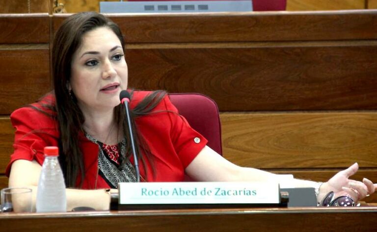 Dipu pide que para vichear asunto de caja físical debe haga comisión especial