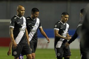 “Hugo Fernández y Pomelo Vera son lamentables, no pueden jugar en Olimpia”