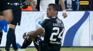 (VIDEO) Celebran patada de Mateo Gamarra a Roque Santa Cruz