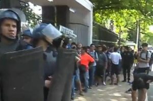 Cascos azules custodian Para Uno: Hinchas nerviosos porque acabaron entradas y culpan a revendedores