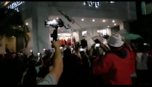 (VIDEO): Peloteros cerristas salen a saludar a hinchas que copararon hotel en Encarnación