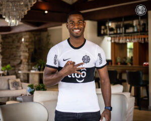 (VIDEO) Olimpia presenta oficialmente a su nuevo refuerzo:  Johan Romaña