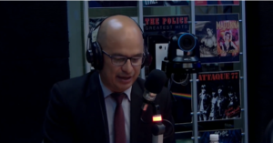 (Video). Médico, director del PAI, demostró que tiene otro talento