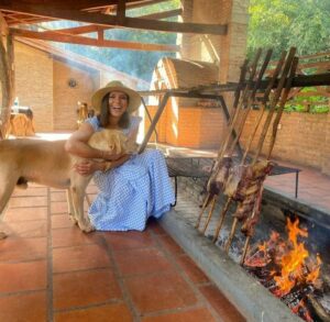 (VIDEO) ¡Famosa conductora española rendida ante platos de Paraguay!