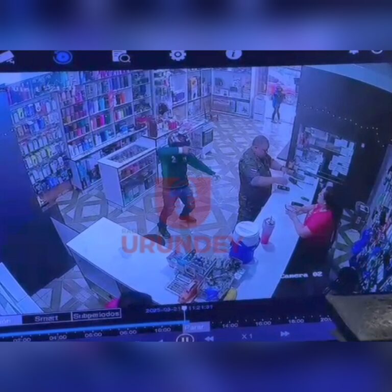 (VIDEO)Comisario hacía giro, asaltantes irrumpieron comercio y le despojaron de su walkie- talkie