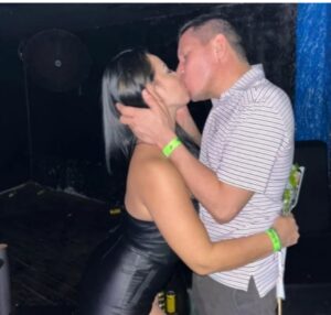 ¡También le gustan! ¡Senador Chaqueñito apareció a los besos con una mujer!