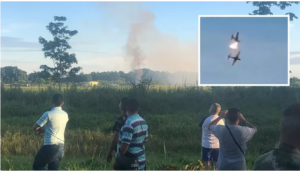 (VIDEO) Colisión de dos aviones militares dejan un muerto en Colombia