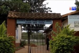 ¡(VIDEO) Roban 20 notebooks de una escuela!