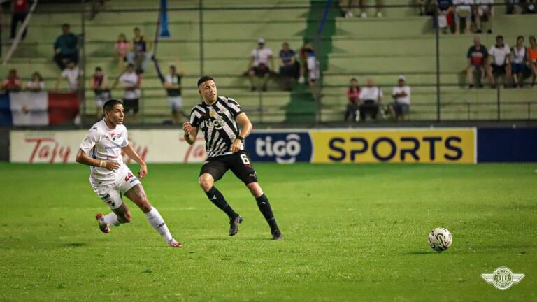 Libertad sigue firme en el Torneo Clausura