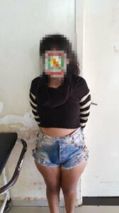 Policía detuvo a una mujer por violencia contra un niño