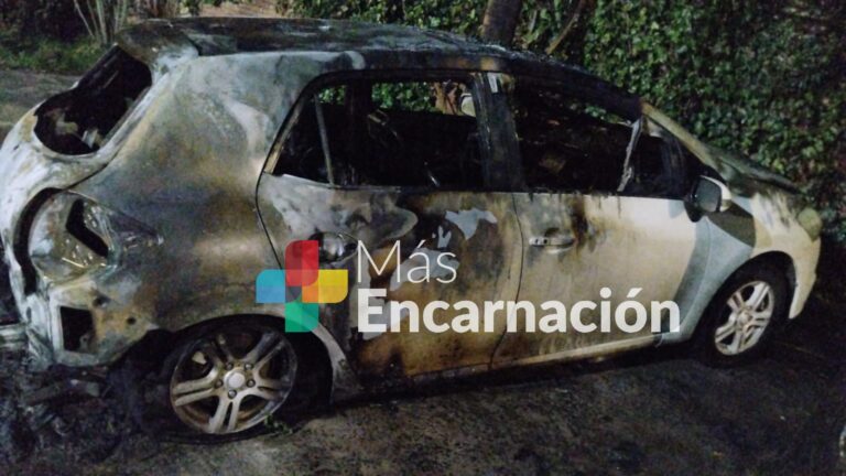 Queman auto y roban G. 10 millones en Encarnación