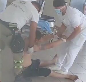 (VIDEO) Choferes sufrieron desmayos tras explosión en fábrica