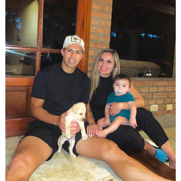 Dahiana Bresanovich y Blas Riveros anuncian un nuevo integrante a su familia