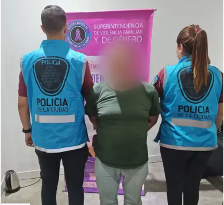 Detienen a un psiquiatra en Argentina por tener secuestrada a su esposa desde hace un año