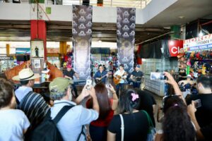 (VIDEO) Itaipú llevó serenata a los tuku karu en la Terminal