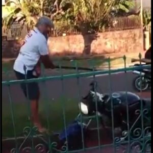 (VIDEO)Karai reventó motocicleta de su sobrino porque lo amenazó con cuchillo