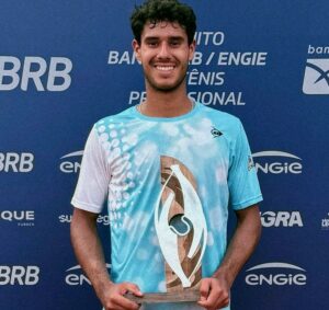 ¡Histórico! Dani Vallejo conquista su primer título como profesional