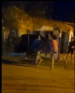 (VIDEO)Doñas patadapúpe se trenzaron por un hombre en Puerto Botánico