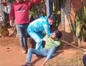 (VIDEO)Con machetillo una mujer redujo a un ladrón