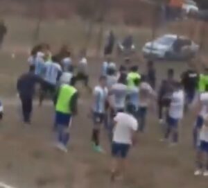 Partido de liga de Concepción terminó en moquete