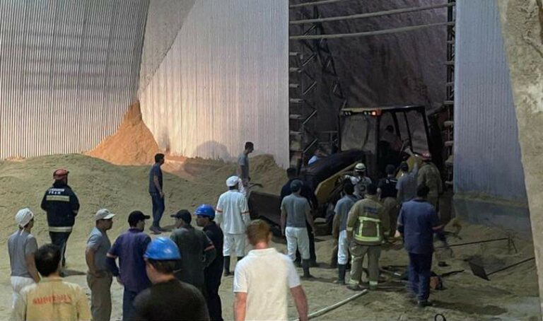 Itapúa: Trabajador murió atrapado en un depósito de chapa