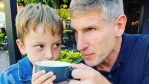 [VIDEO] ¡Mirá el fanatismo que tiene el hijo de Martín Palermo por su papá!