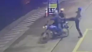 Luque: Péndex de 17 años detenido, quiso cometer dos robos en surtidores