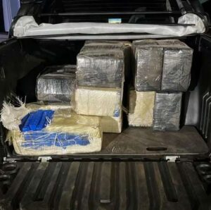 Embajada de yankilandia comunica que la DEA no se va del país