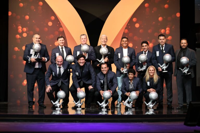 ¡Mañami! Saltaron las fotos de Chilavert con grandes ídolos mundiales