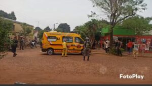 ¡A balazos intentan asaltar un camión repartidor de bebidas!