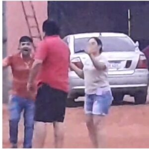 Vecinos se derramaron hasta cerveza por la cara porque un niño incendió pastizal