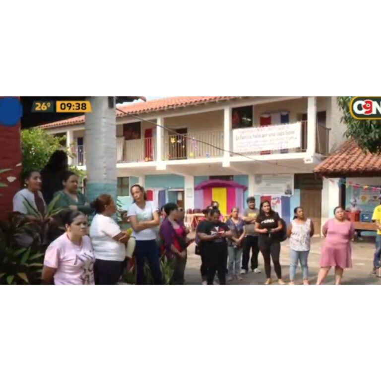 (VIDEO) Padres de un colegio de Lambaré se manifiestan por denuncia de acoso: ¡Piden cámaras en salas de clase!