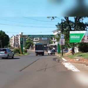 Hombre lanzó a su chuli del auto por pedirle que deje de “chupar”