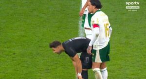 (VIDEO) ¡Nde! ¿Mba’e pio pea?: capitán de la selección nacional “pinceló” a Angel Romero