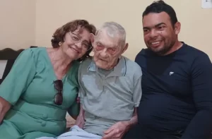 ¡Rapai de 112 años se convirtió en el hombre vivo más viejo del mundo!