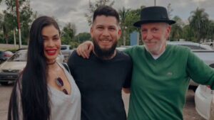 ¡Músico de Joaquín Sabina llegó a Paraguay para dar un concierto!