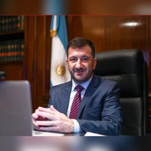 Senado expulsó a legislador kurepa que metió platal en Paraguay y quedó preso