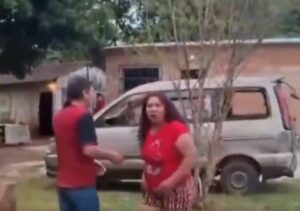 (VIDEO) Dos mujeres pelearon por un arriero: “Ha´uma la nde Richard”