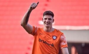 ¿Keylor Navas…? No, el paraguayo Orlando Gill es la sensación en el fútbol argentino