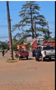 (VIDEO)Polis y delincuentes se enfrentaron a tiros a plena luz en Ciudad del Este