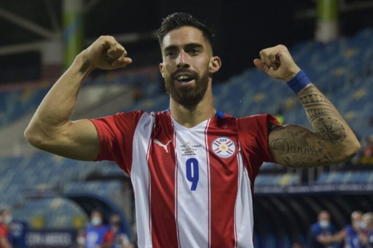 Gabriel Avalos en ESPN: “Mi referencia como delantero era Roque Santa Cruz”