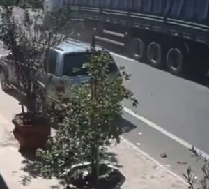 (Video) Buscan identificar a víctima de fatal accidente en Yparacarai