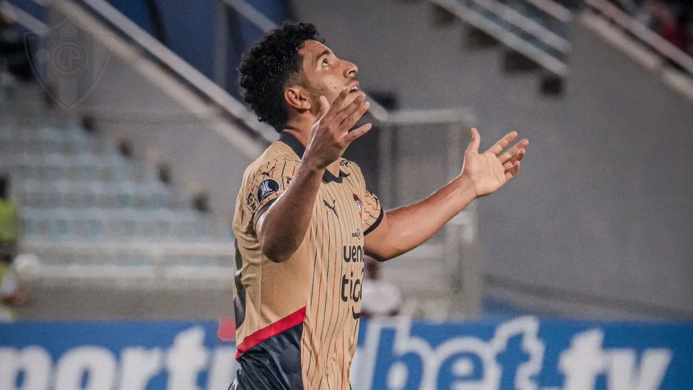 (VIDEO) ¡Otra vez Cecilio! Pateó un penal y le atajó el arquero de Melgar