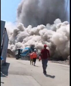 (VIDEO)Colapsó edificio tras terremoto en Bangkok y hay 40 obreros desaparecidos